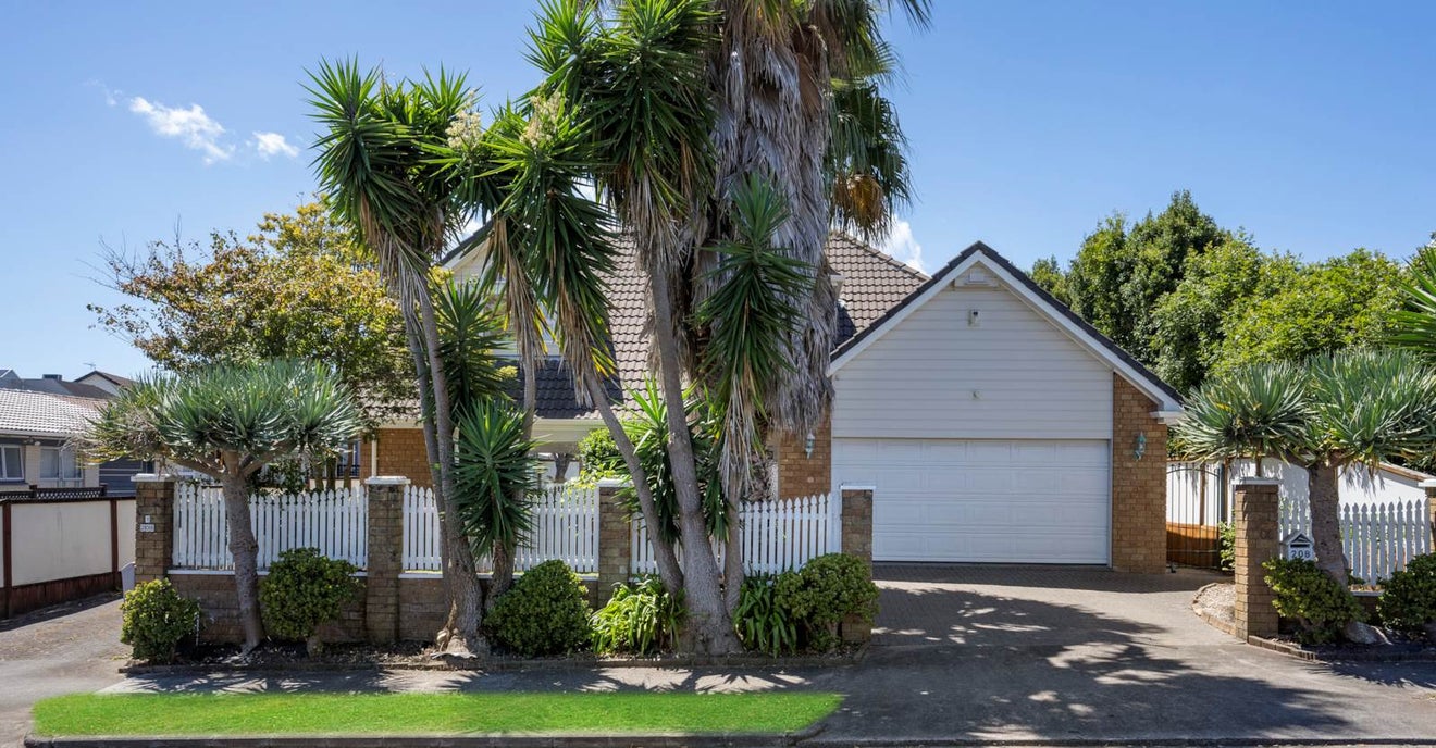 2/208 Bucklands Beach Road, Bucklands Beach, Auckland - Carousel 2