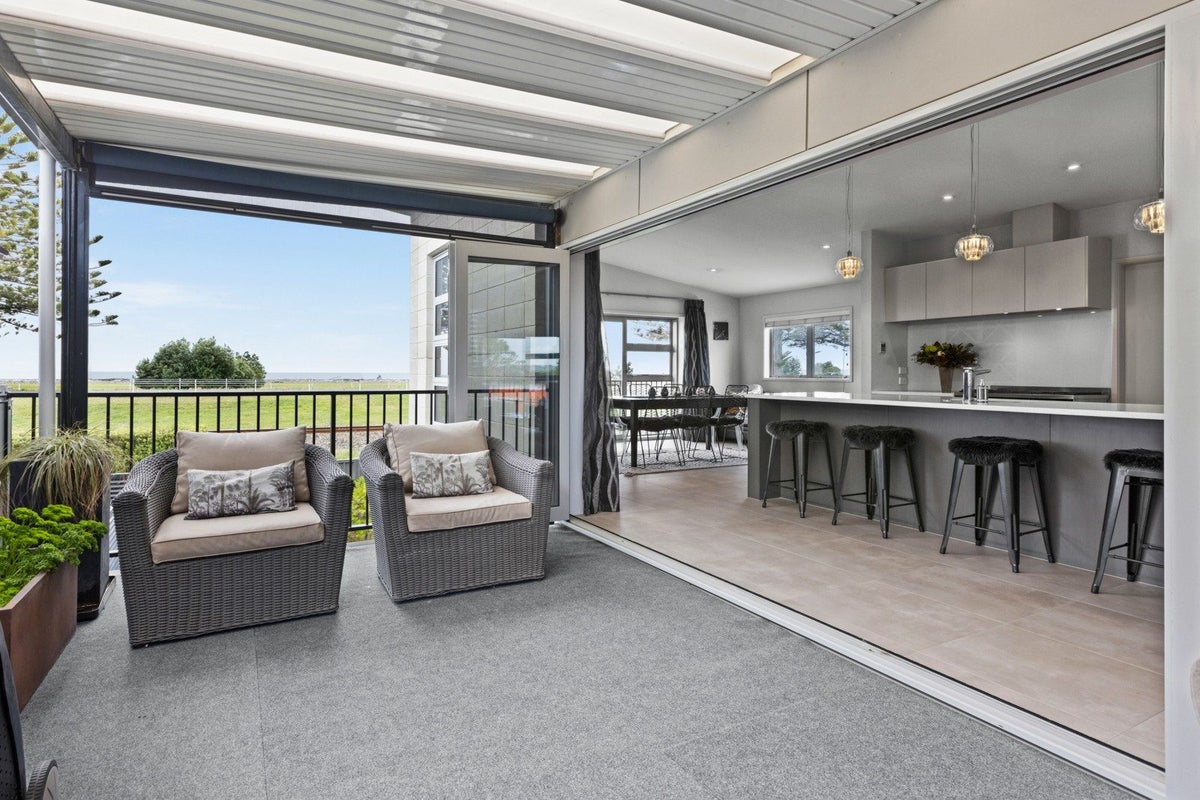 84A Te Awa Avenue, Te Awa, Napier - Carousel 2