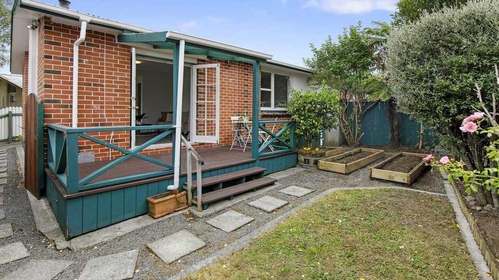 1/109 Clouston Park Road, Clouston Park, Upper Hutt - Carousel 1