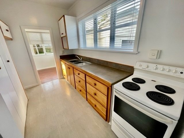 12 Ajax Street, Narrow Neck, Auckland - Carousel 2