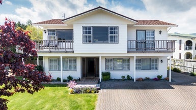 14 Gibbs Place, Kinloch, Taupo - Carousel 1