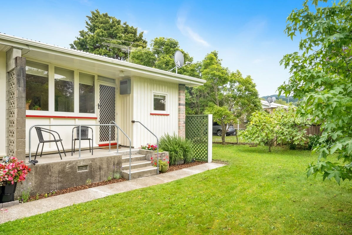 18 Marion Street, Silverstream, Upper Hutt - Carousel 2