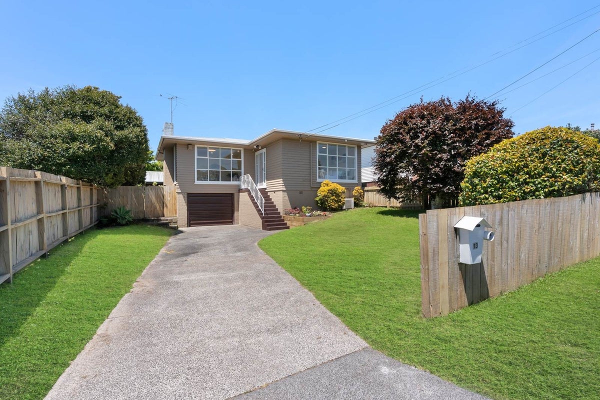 13 Linden Street, Mount Roskill, Auckland - Carousel 1