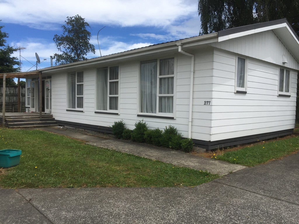 277 Cambridge Road, Hillcrest, Hamilton - Carousel 1