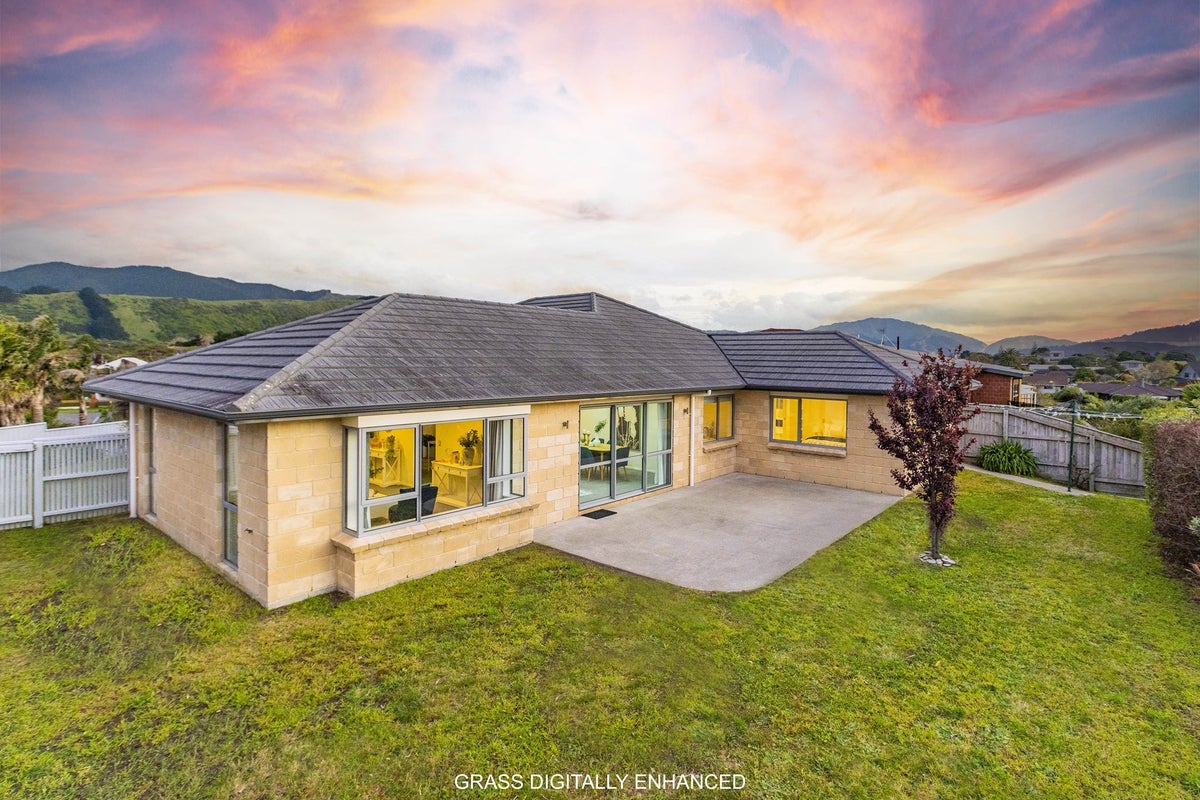 10 Beckett Lane, Raumati Beach, Paraparaumu - Carousel 2