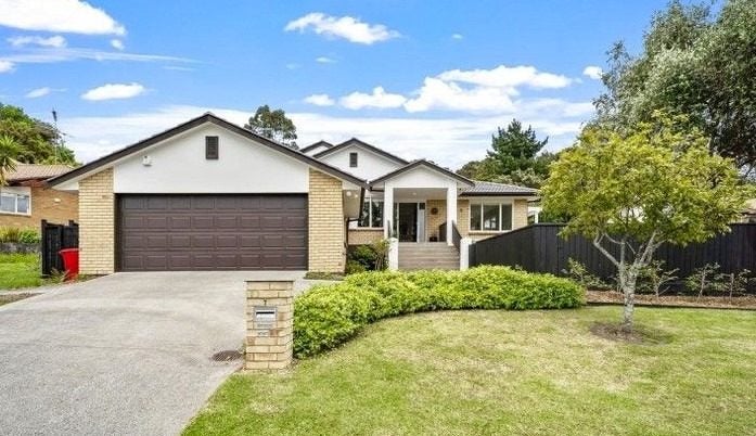 7 Phoebe Meikle Place, Torbay, Auckland - Carousel 1