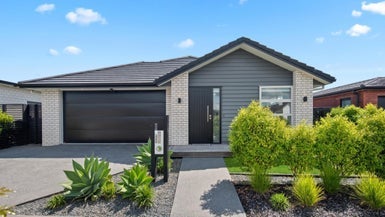35 Voight Avenue, Chartwell, Hamilton - Carousel 1