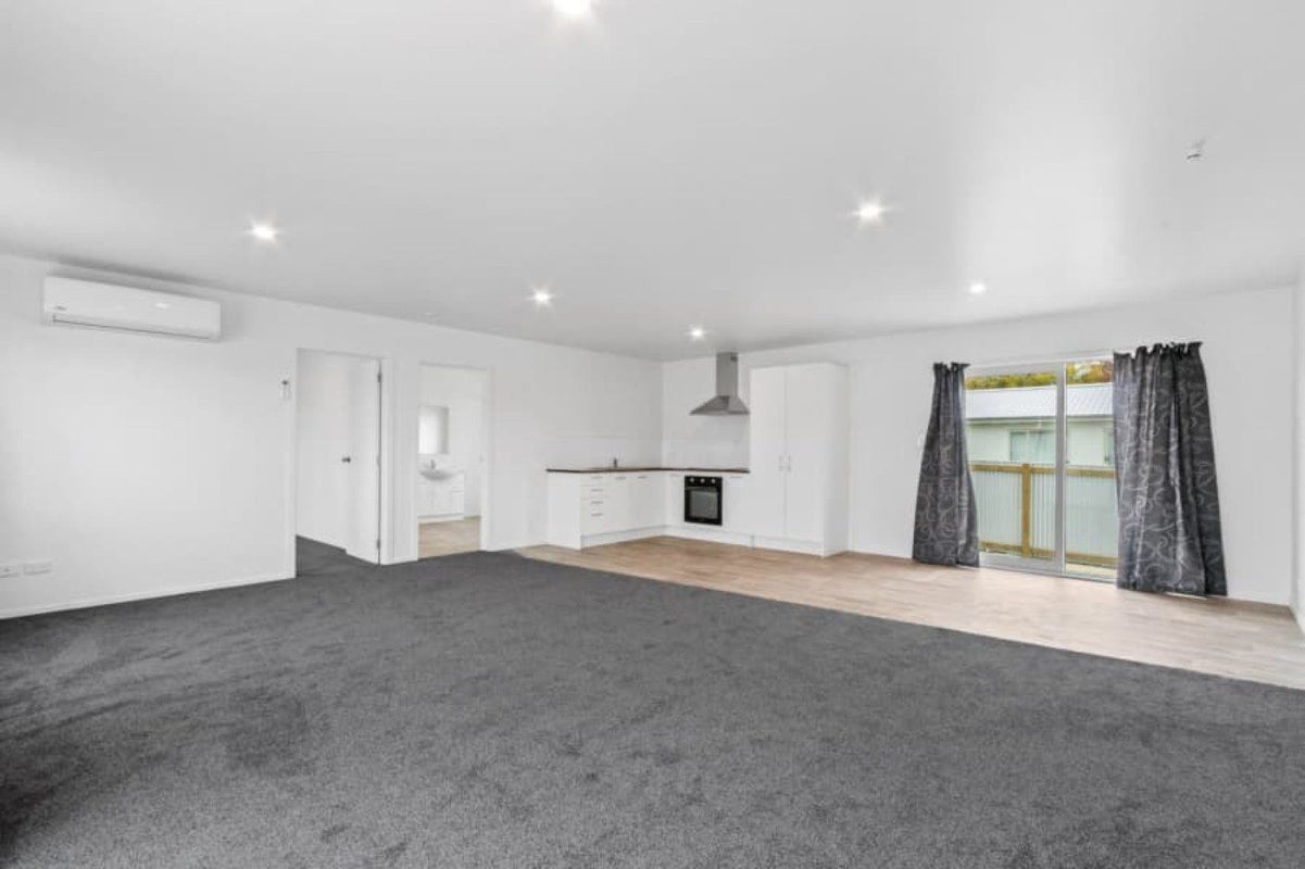 16 Kiwi Lane, Camberley, Hastings - Carousel 1