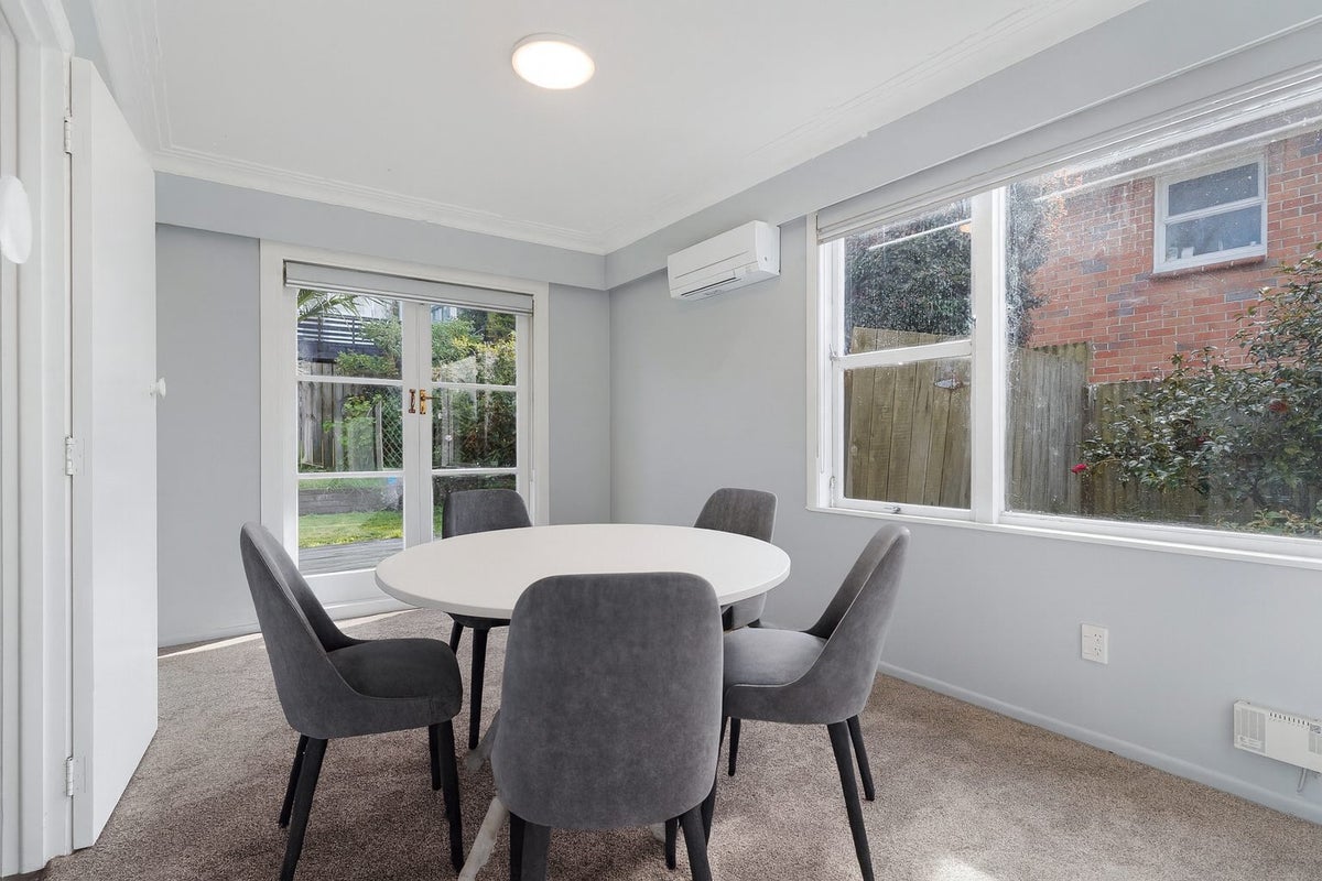 2/23 Simkin Avenue, St Johns, Auckland - Carousel 2