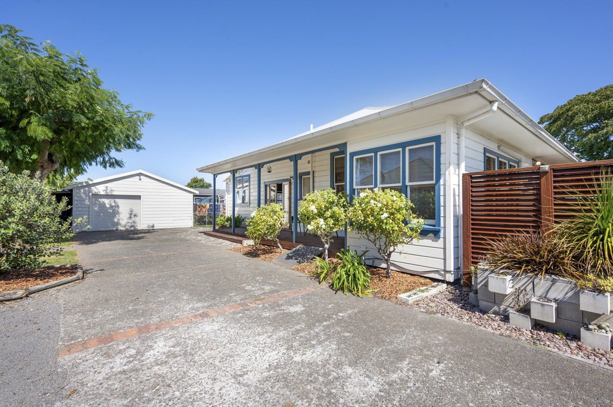409 Pakowhai Road, Frimley, Hastings - Carousel 1
