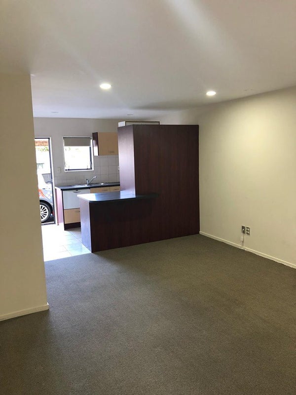 70 Stanhope Road, Mount Wellington, Auckland - Carousel 1