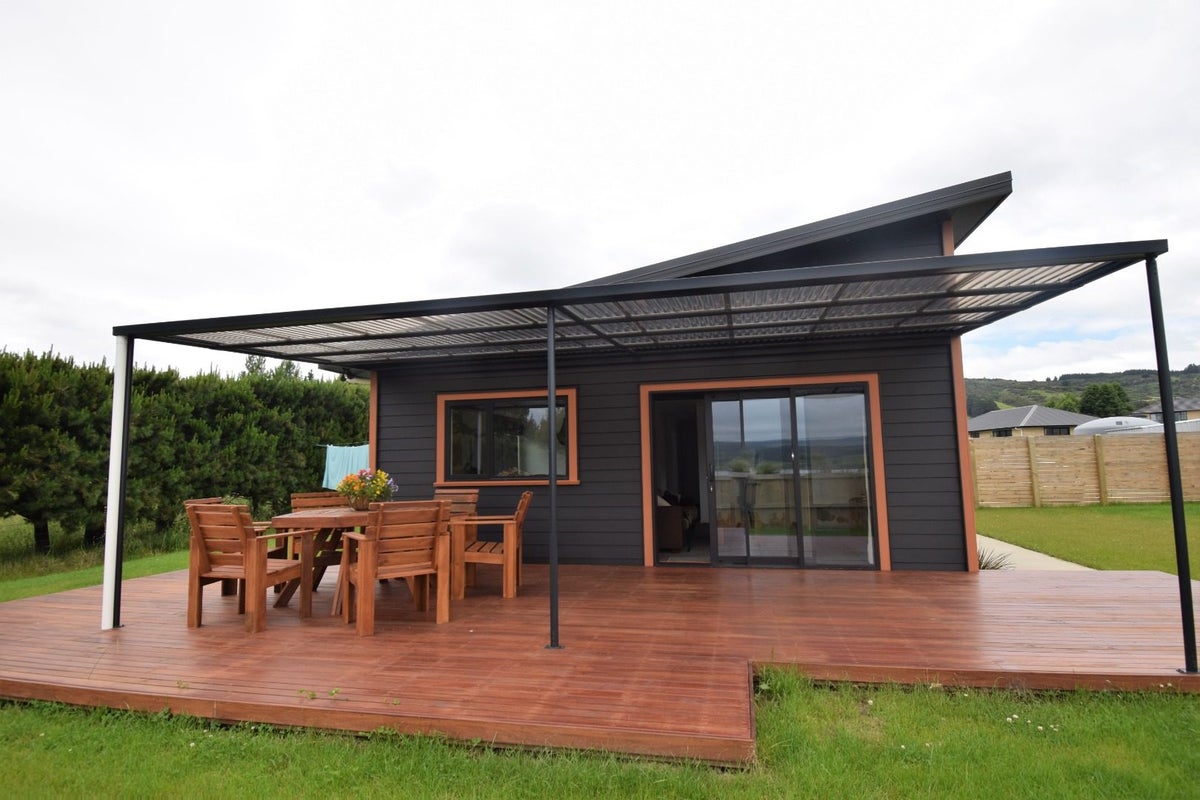 5 Mallard Drive, Waihola - Carousel 1