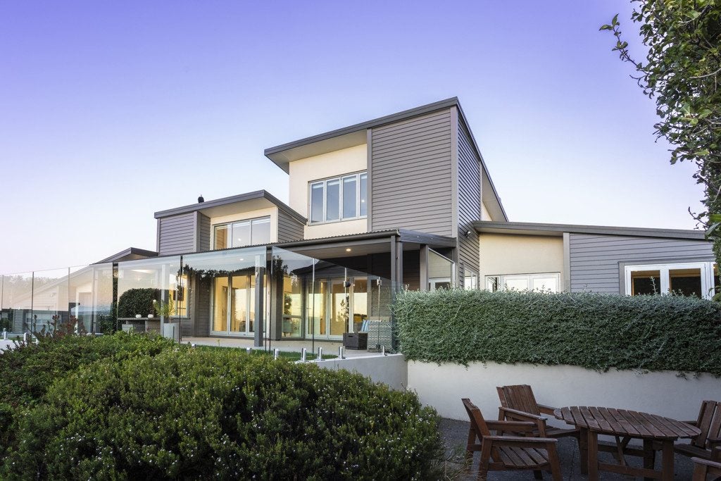 11 Stonewall Place, Huntsbury, Christchurch - Carousel 1