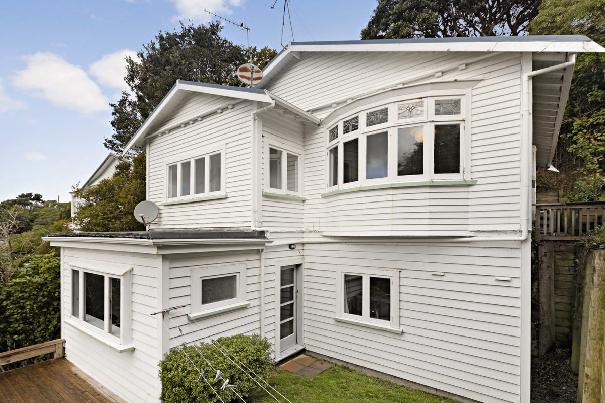 120 Te Anau Road, Hataitai, Wellington - Carousel 1