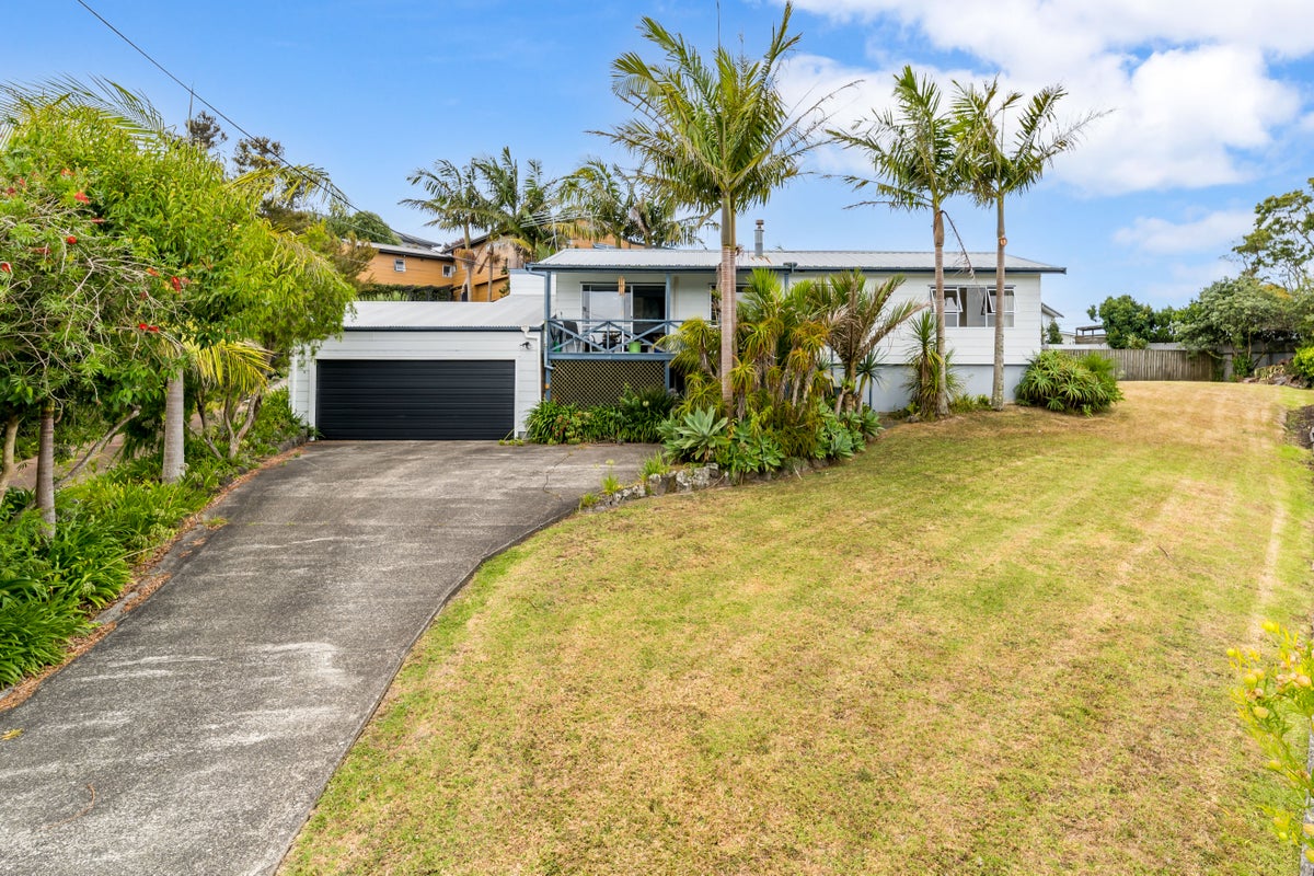 14 Wiriana Place, Stanmore Bay, Whangaparaoa - Carousel 2