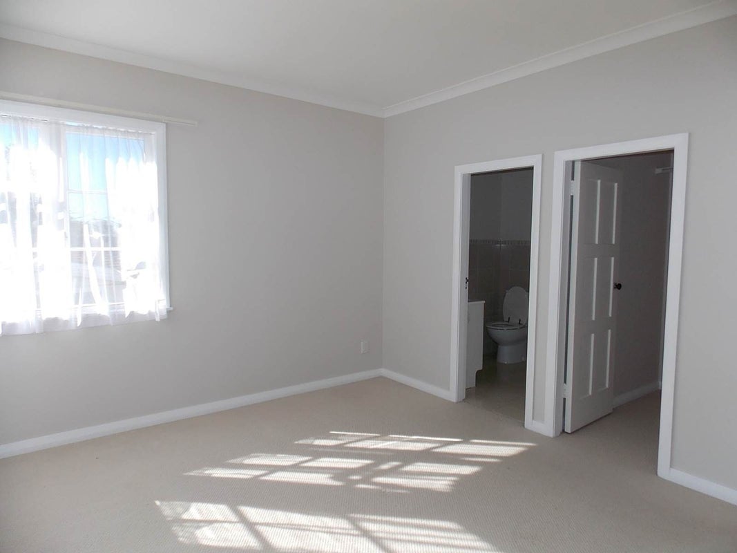 25 Kawau Road, Greenlane, Auckland - Carousel 12