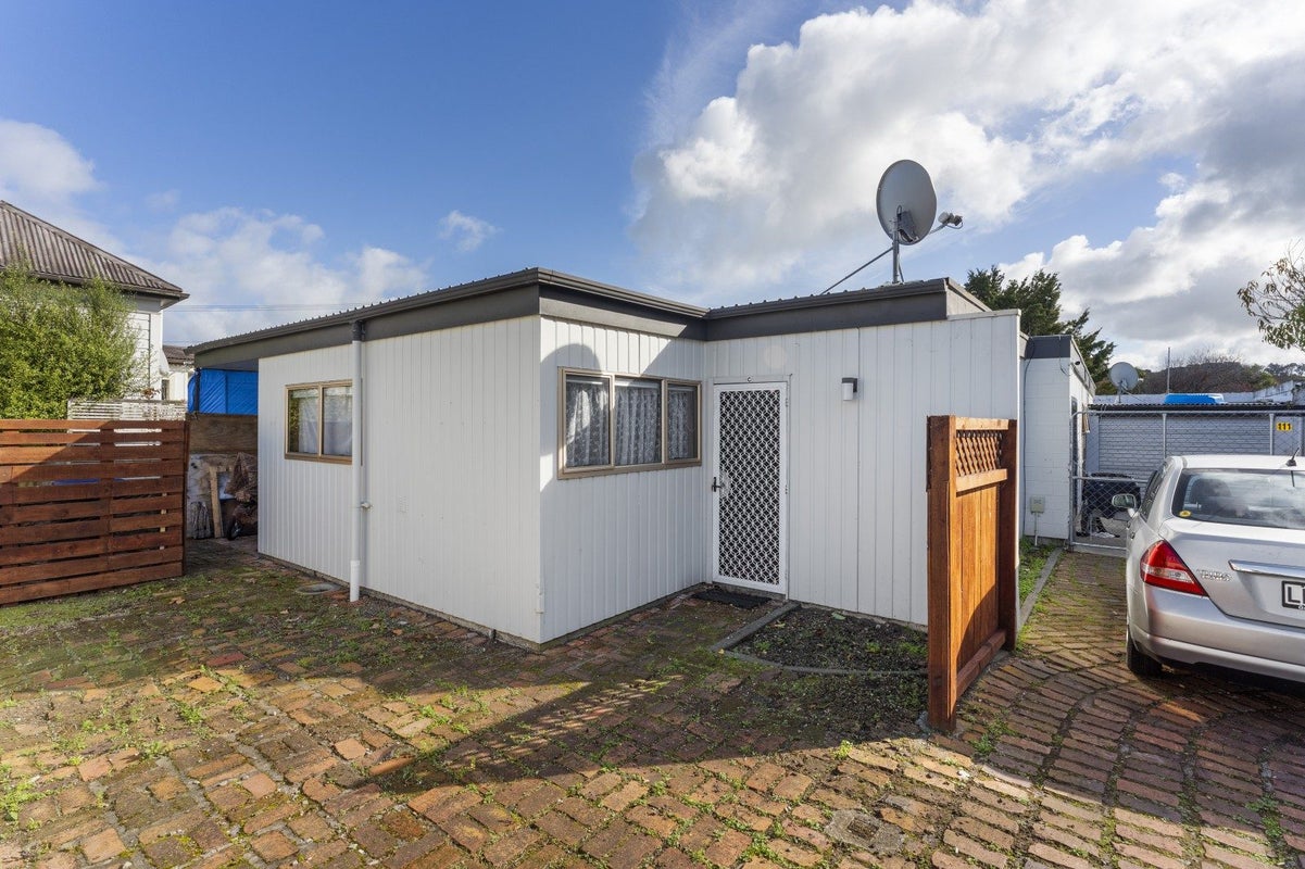 111C Somme PDE, Aramoho, Whanganui - Carousel 1