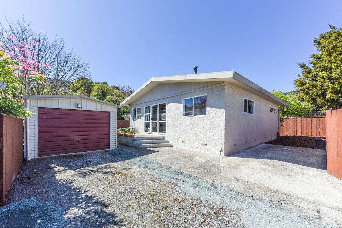 2/74 Scotia Street, Wakatu, Nelson - Carousel 1