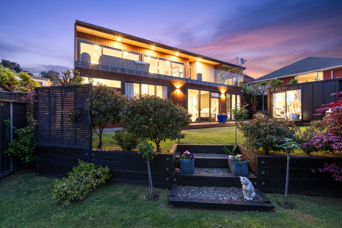 1/30 Parklands Drive, Huntsbury, Christchurch - Carousel 1