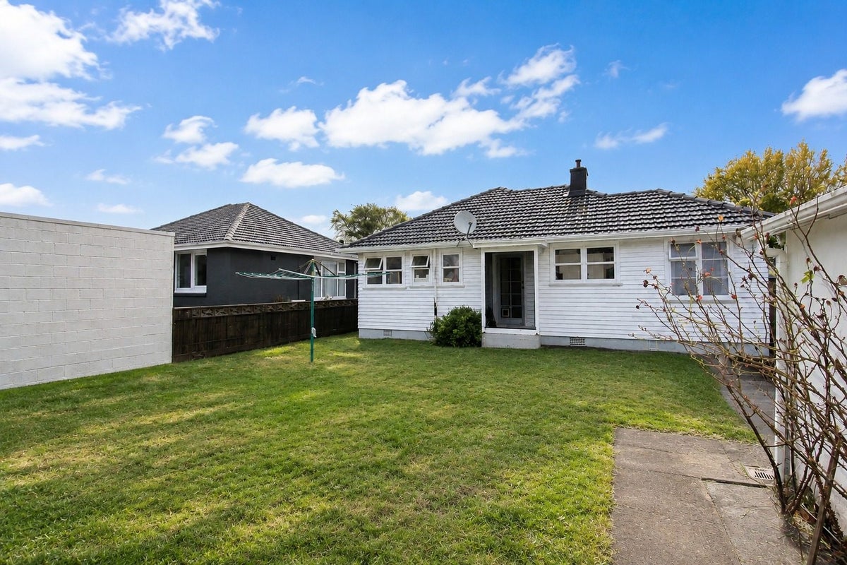 20 Frederick Street, Avalon, Lower Hutt - Carousel 18