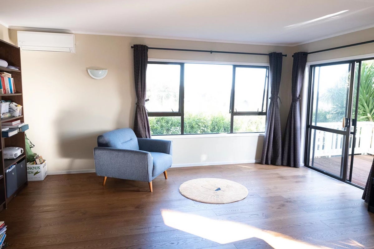 1/58 Verbena Road, Birkdale, Auckland - Carousel 2