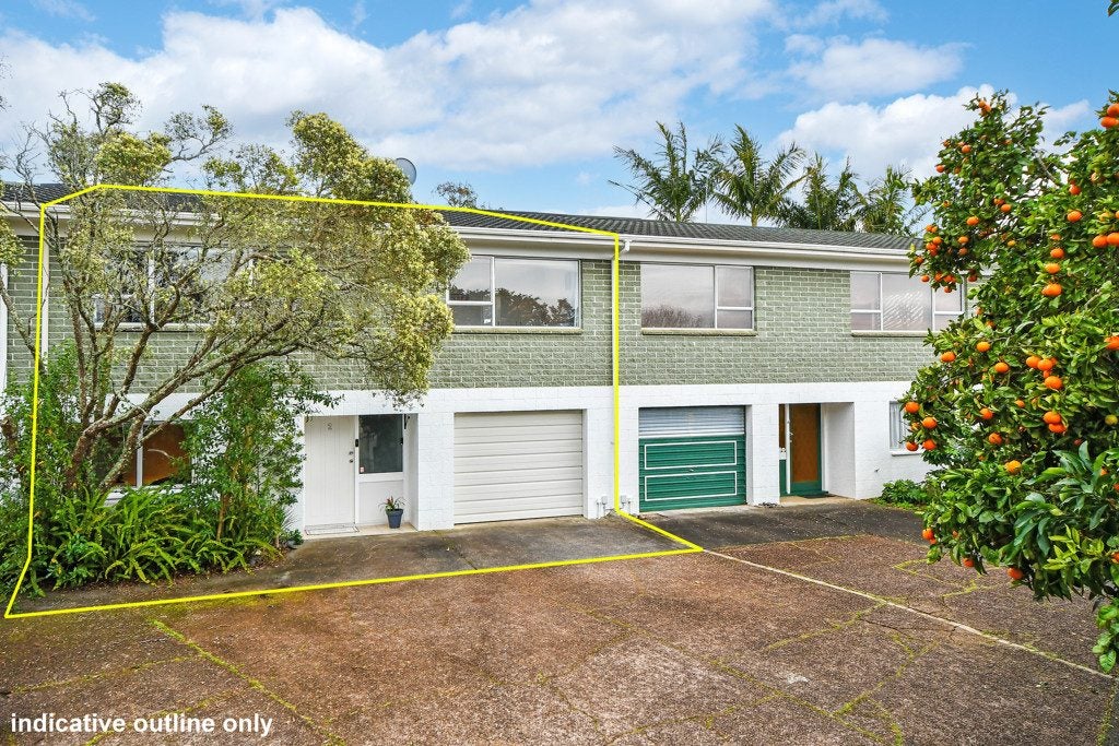 2/10 Portadown Avenue, Pakuranga Heights, Auckland - Carousel 2