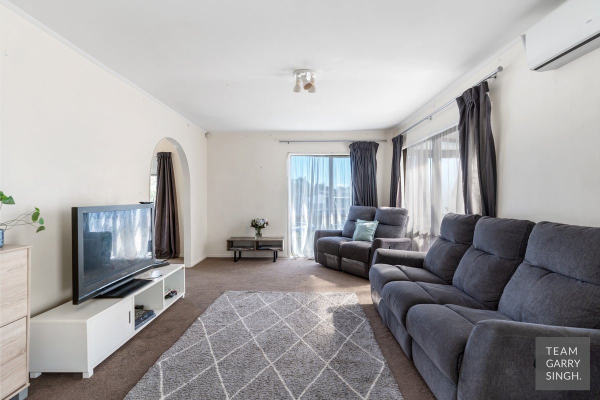 6 Le Havre Place, Takanini, Auckland - Carousel 2