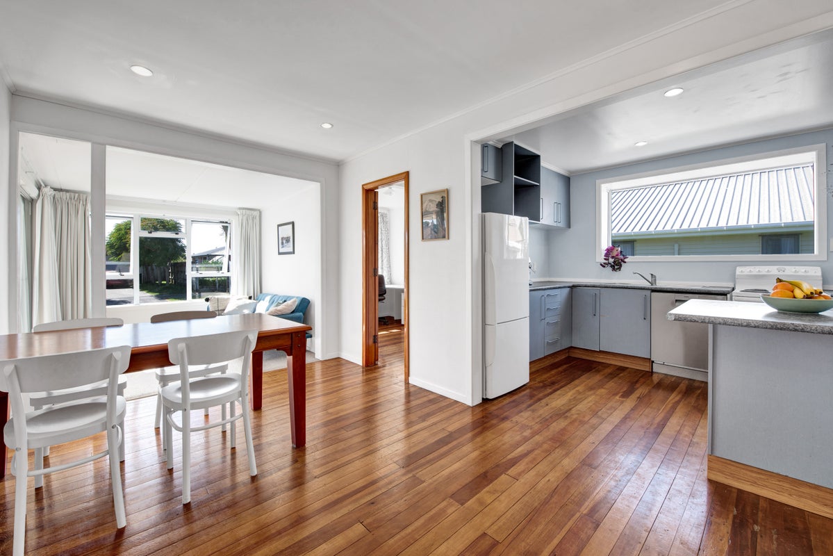62 Lismore Street, Merrilands, New Plymouth - Carousel 2