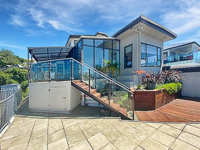 1 Kelsall Street, Hospital Hill, Napier - Carousel 1