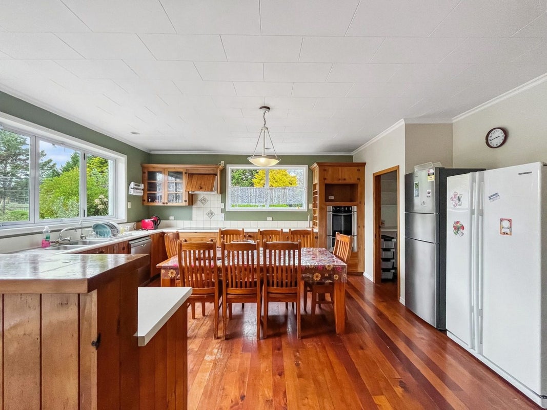 181 Old Road, TURITEA, PALMERSTON NORTH - Carousel 2