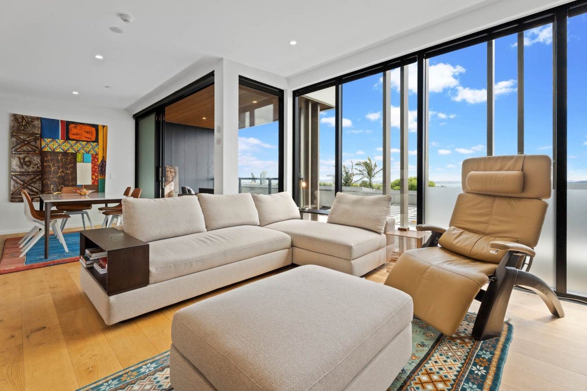 3/2 Turakina Street, Grey Lynn, Auckland - Carousel 2