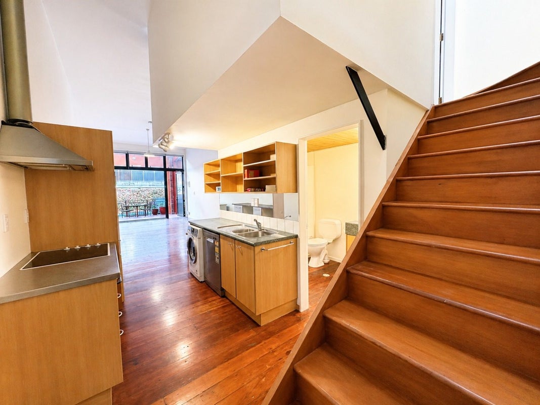9/14 Alpha Street, Te Aro, Wellington - Carousel 2
