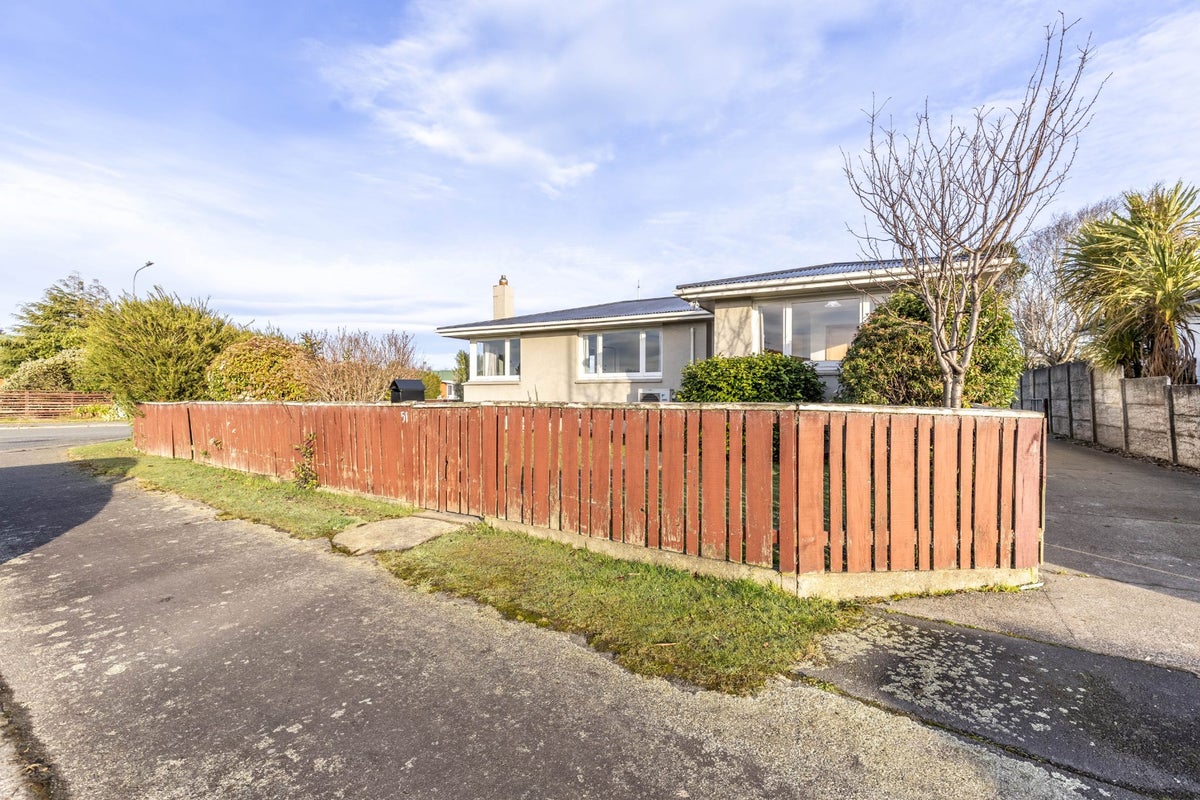 51 Kinmont Crescent, Newfield, Invercargill - Carousel 17