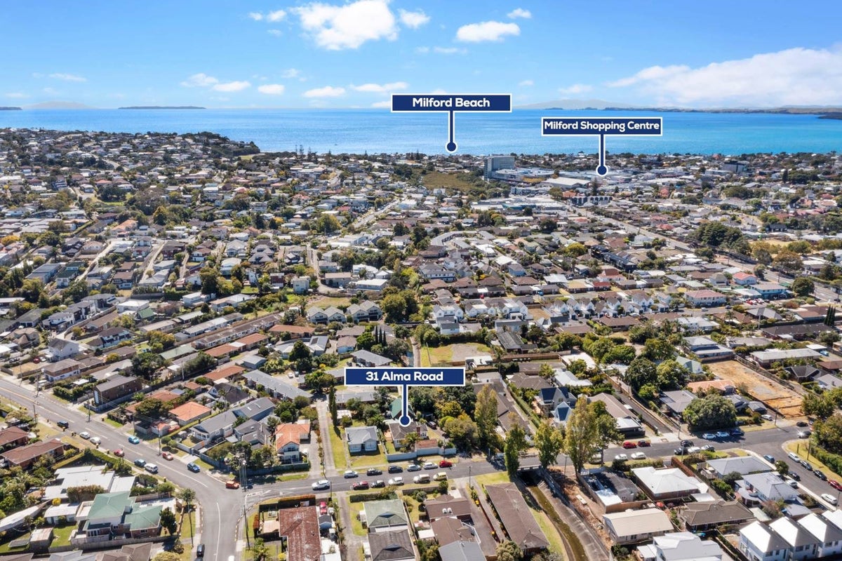 1/31 Alma Road, Milford, Auckland - Carousel 21