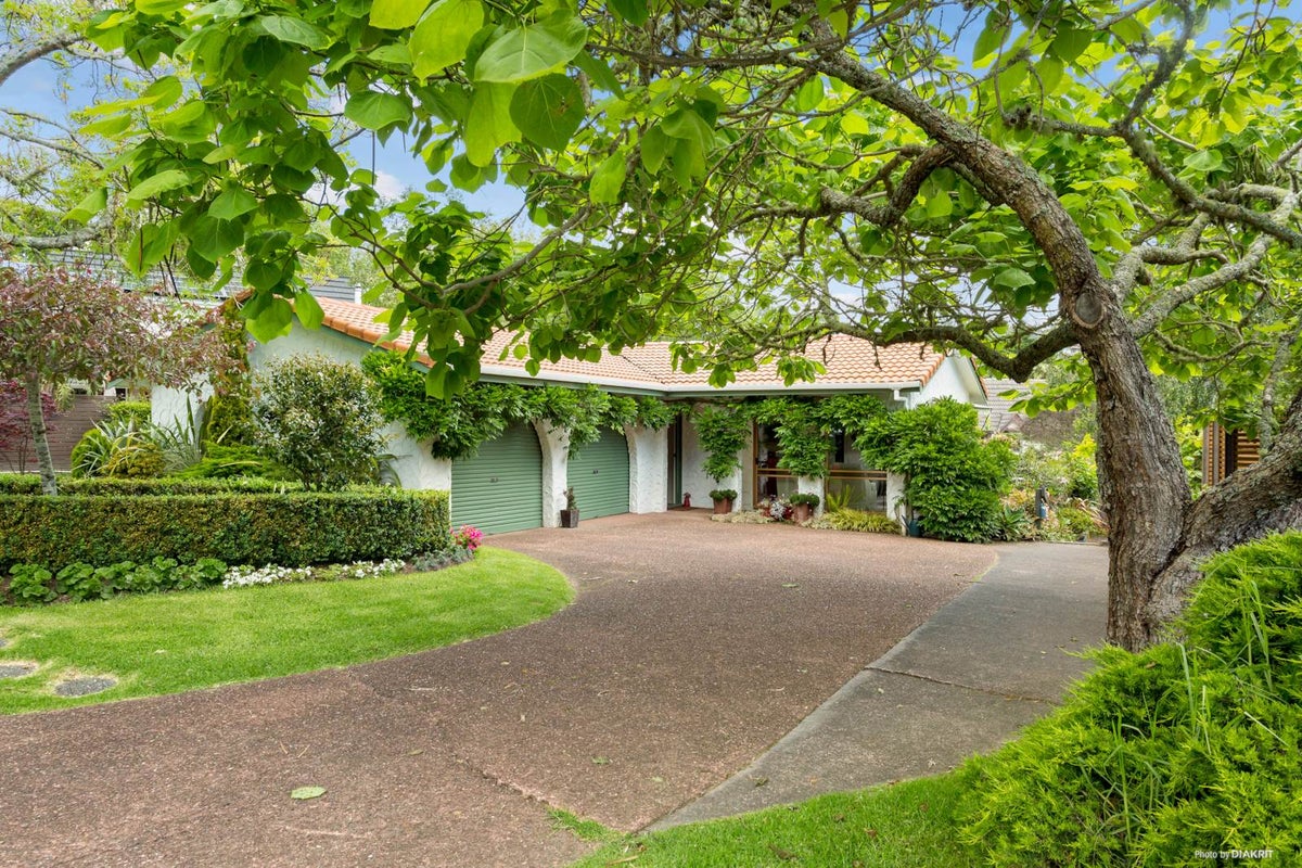 42 Waiau Street, Torbay, Auckland - Carousel 1