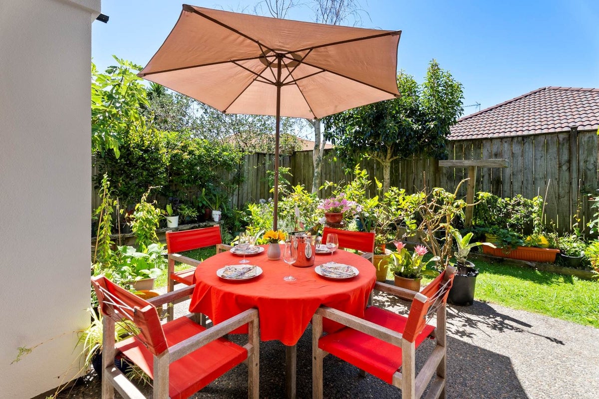 9 Lilybank Crescent, East Tamaki, Auckland - Carousel 1