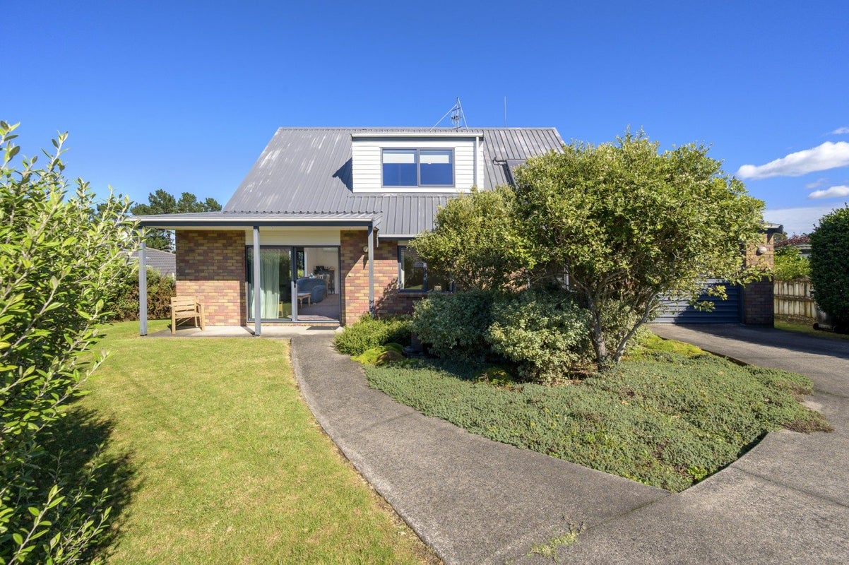 3 Norwich Place, Bethlehem, Tauranga - Carousel 1