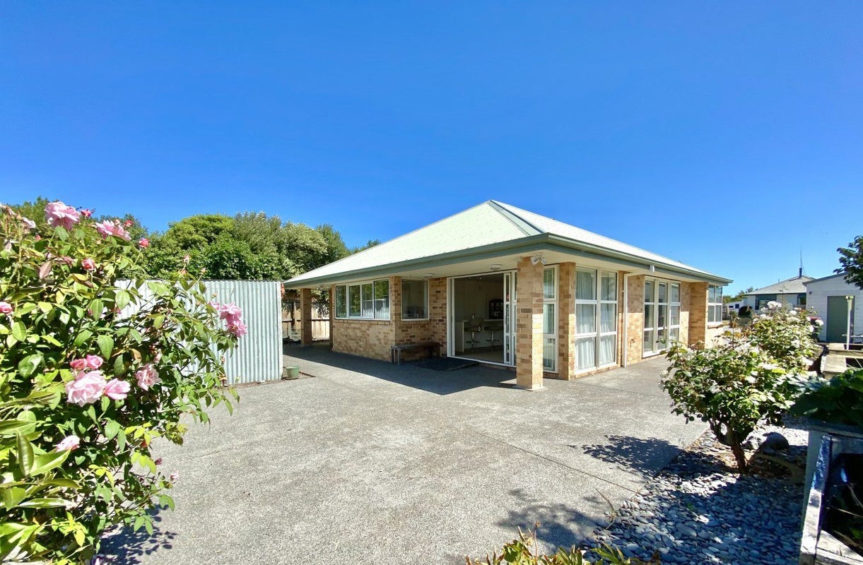 22 Ocean View Place, Leeston - Carousel 1