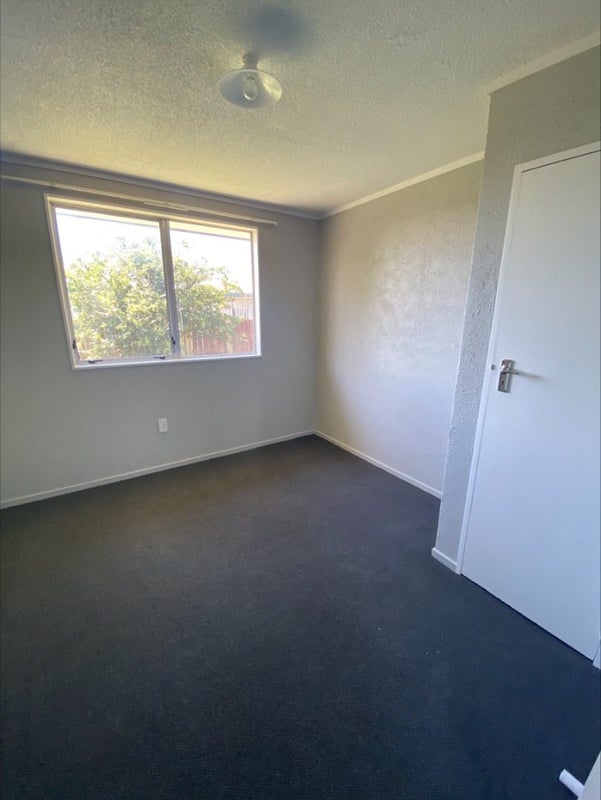 6 Ramsey Place, Flaxmere, Hastings - Carousel 8