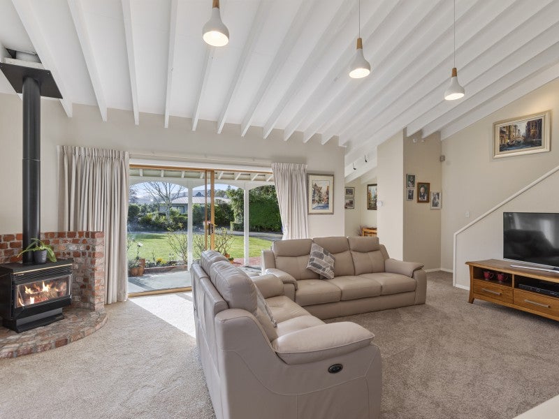 14 Kairimu Street, Stokes Valley, Lower Hutt - Carousel 2