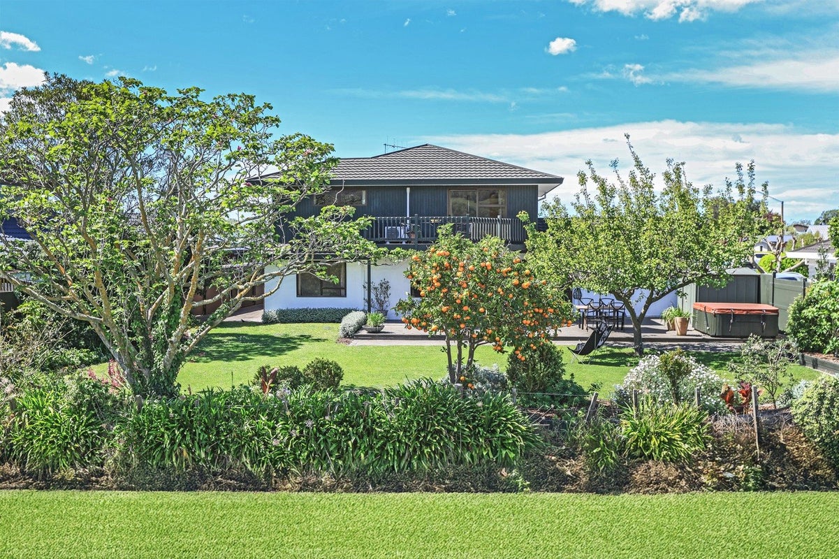20 Birdwood Street, Taradale, Napier - Carousel 1