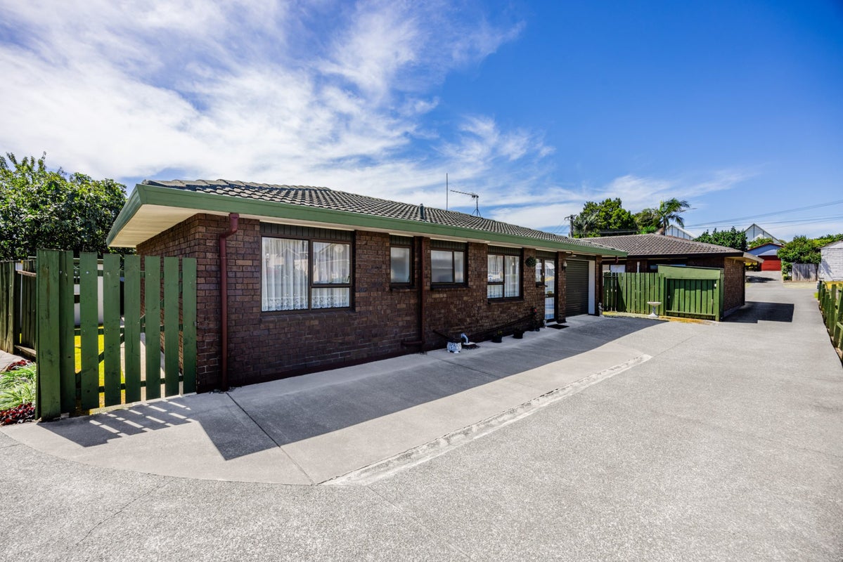 2/3 West Street, Papakura, Papakura, Auckland - Carousel 2