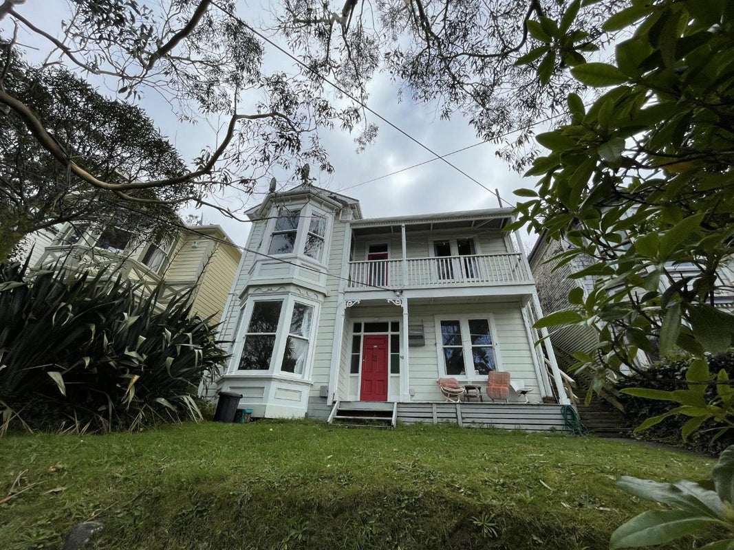 98 Rolleston Street, Mount Cook, Wellington - Carousel 1