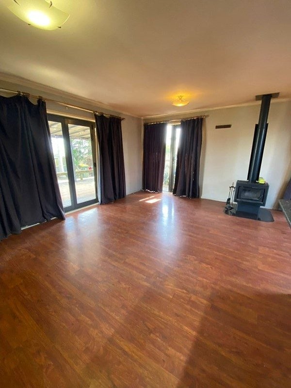 26 Gibbons Road, Weymouth, Auckland - Carousel 2