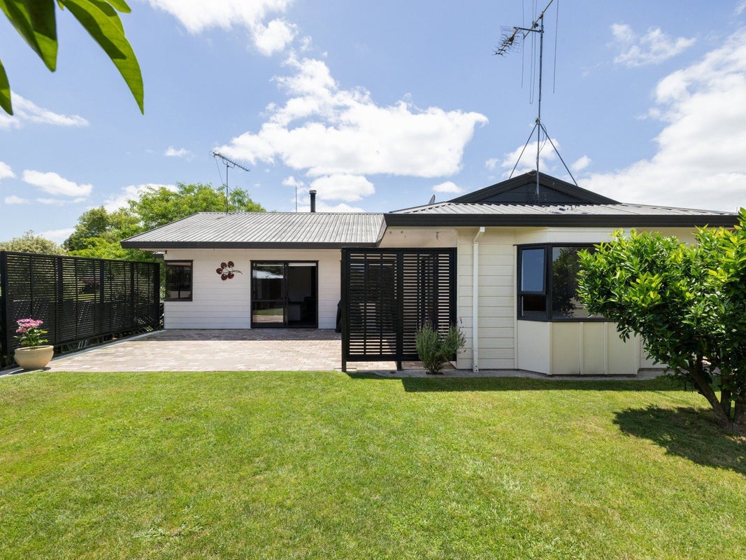 70 Splitt Avenue, Glenview, Hamilton - Carousel 1