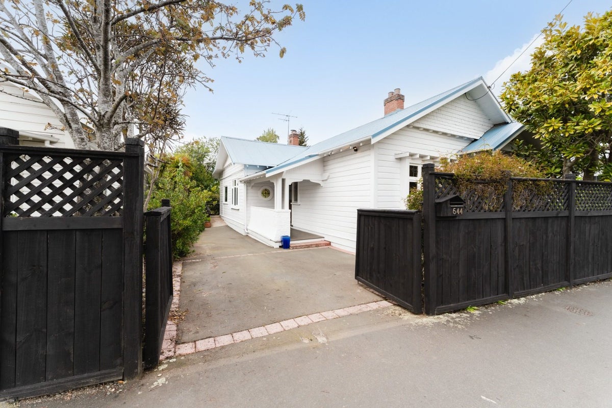 544 Highgate, Maori Hill, Dunedin - Carousel 1