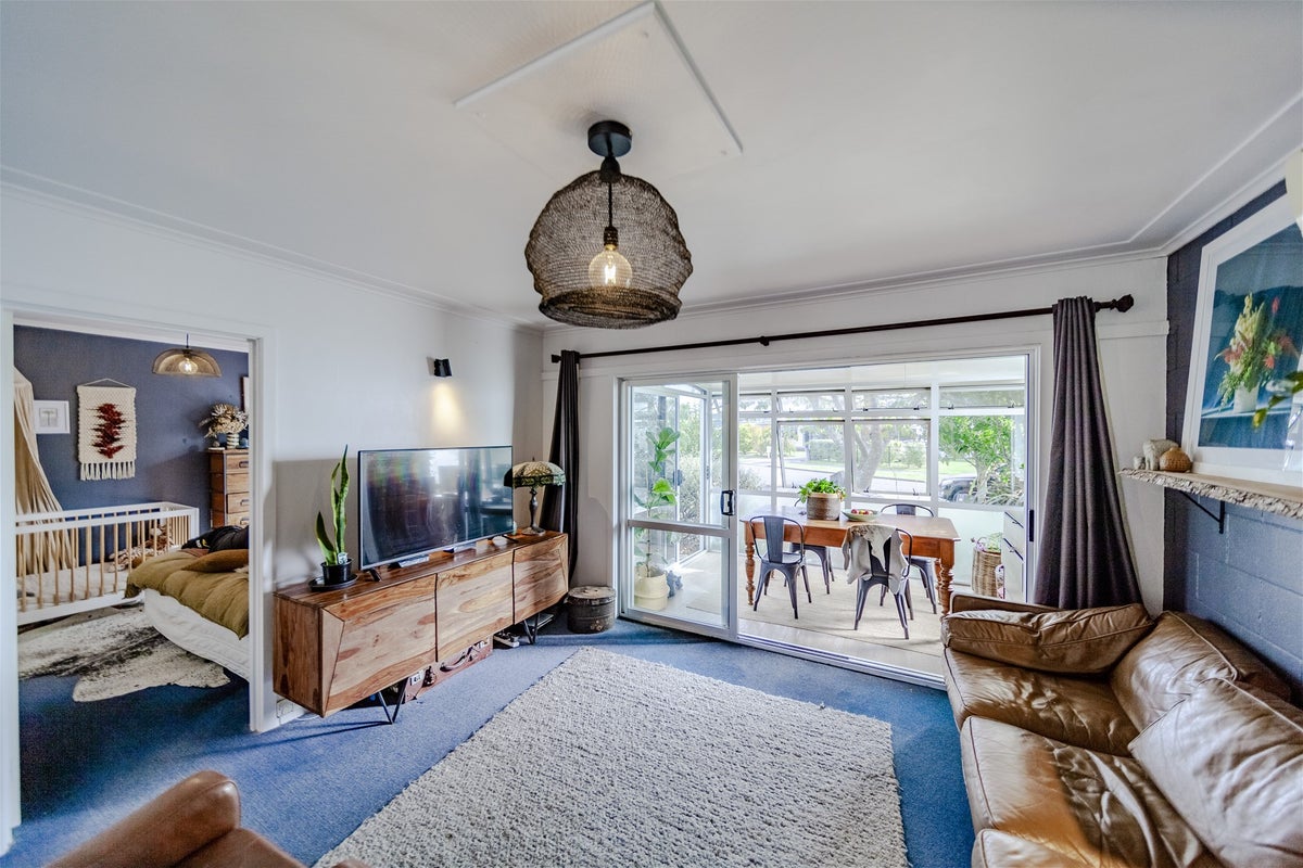 1A Laurent Place, Greenmeadows, Napier - Carousel 1