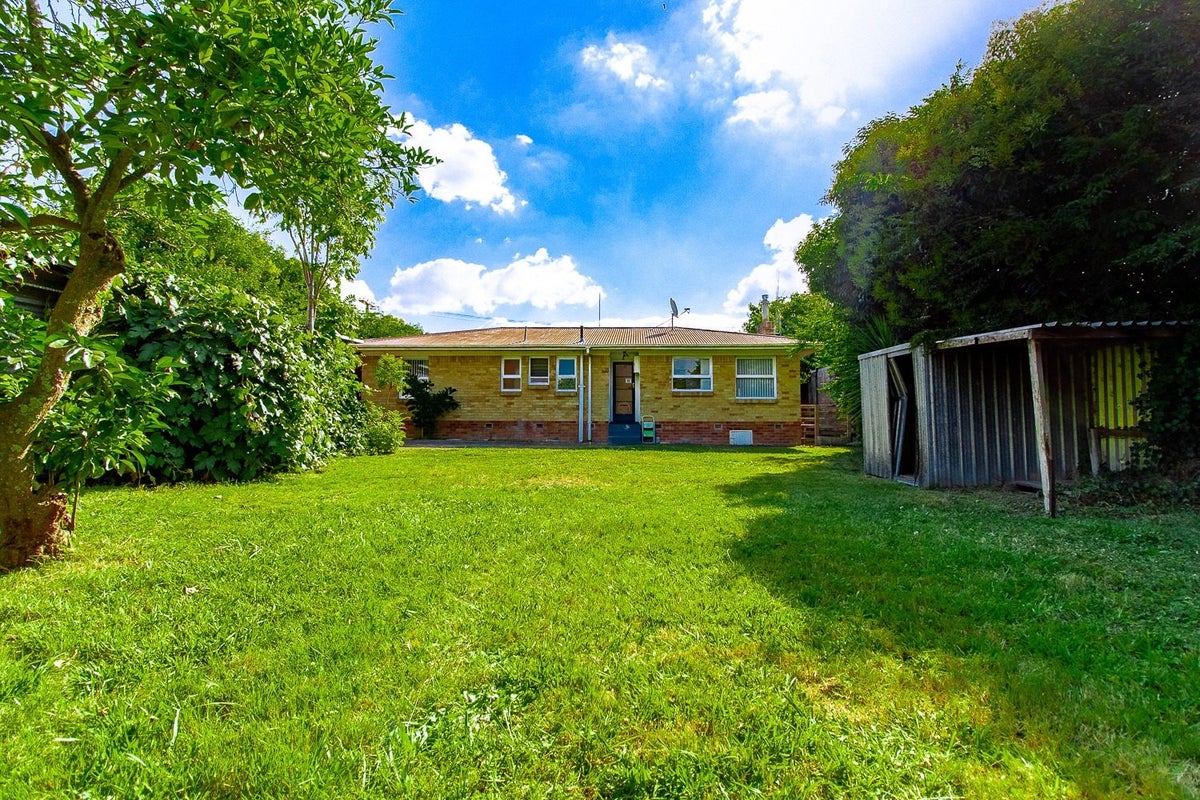272 Fox Street, Hamilton East, Hamilton - Carousel 11