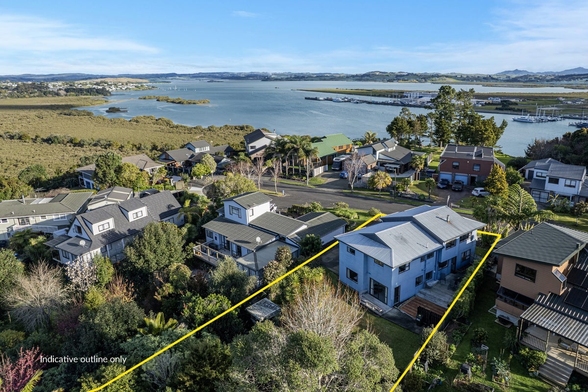 57 George Point Road, Onerahi, Whangarei - Carousel 21