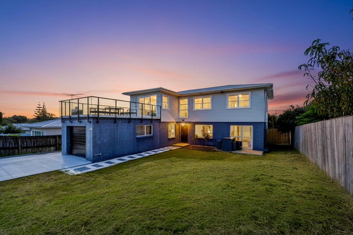 15 Lancaster Road, Beach Haven, Auckland - Carousel 1